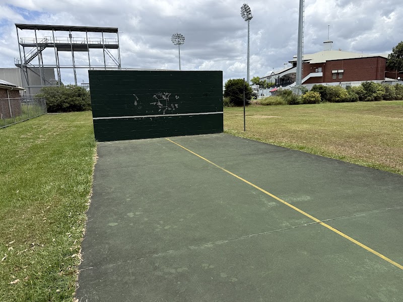 Rebound Wall tennis club in Albion QLD