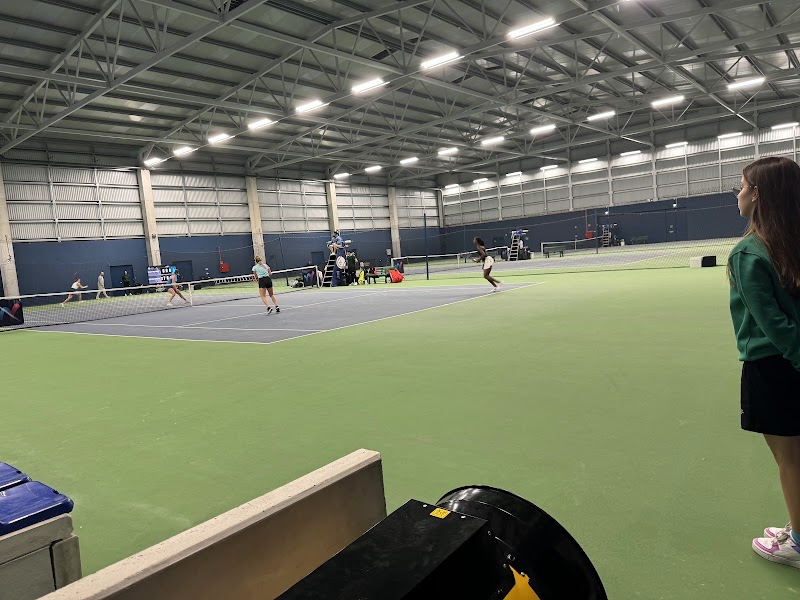 Escola de Ténis & Padel - Monte Aventino tennis club in Porto