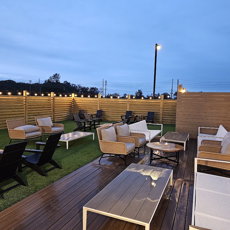 Baseline Social tennis club in NJ