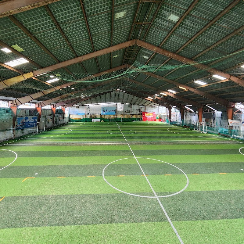 K34 football Court tennis club