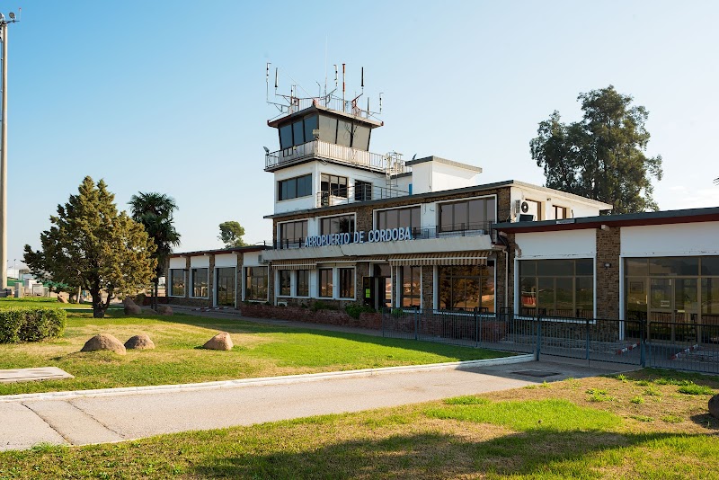 Aeropuerto de Córdoba (ODB) tennis club