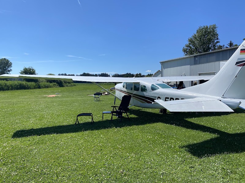 Illertissen Airfield tennis club in Illertissen
