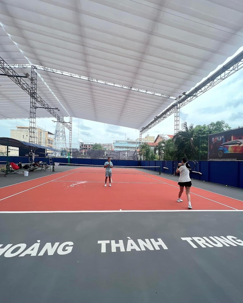 CLB Tennis & Pickleball mái che Hoàng Thành Trung tennis club