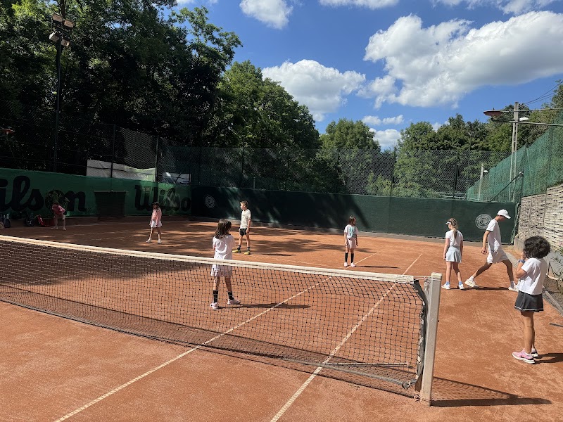 Szép Juhászné Teniszklub tennis club in Szép Juhászné Way
