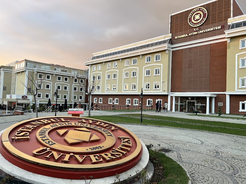 İstanbul Aydın Üniversitesi tennis club