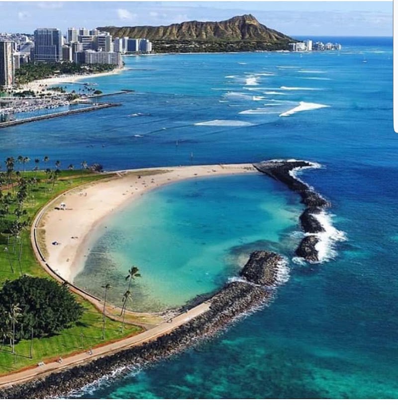 Ala Moana Beach Park tennis club in HI