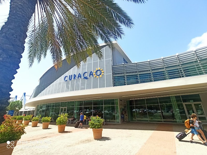 Curaçao International Airport (CUR)