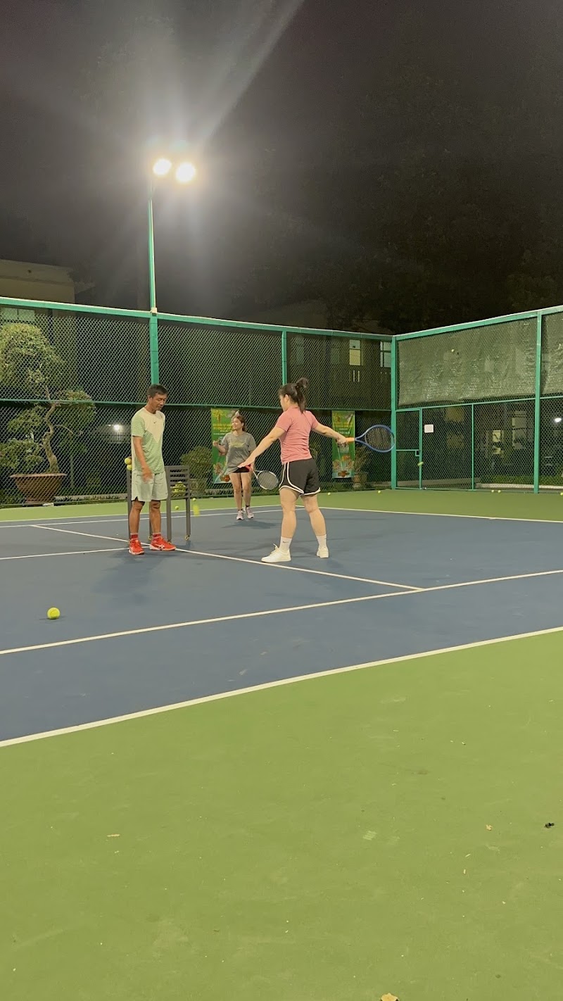 Câu Lạc Bộ Tennis Lữ đoàn 77 in Ho Chi Minh