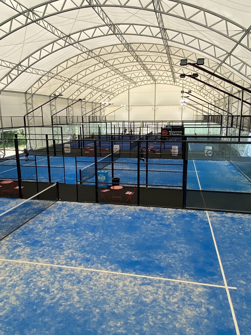 Soltó padelclub tennis club