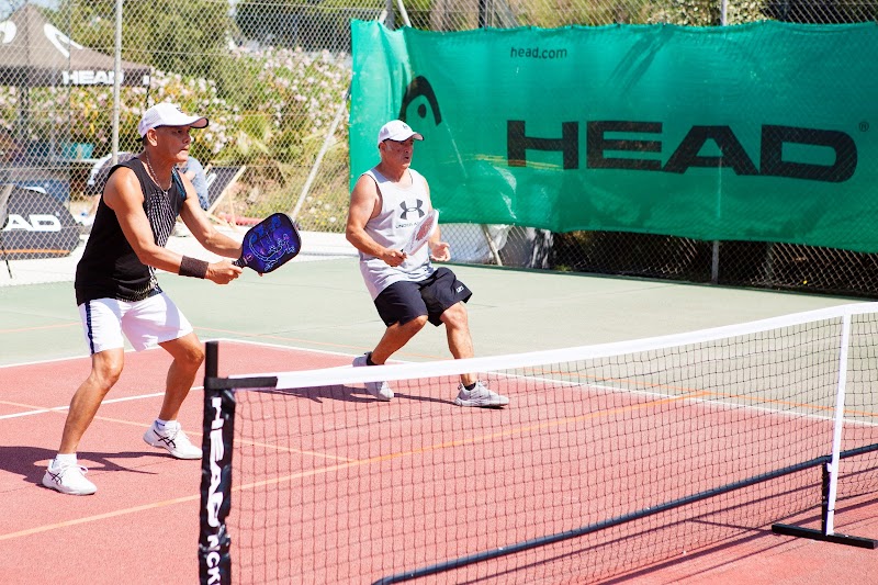 Raquette Club Port Camargue tennis club in Le Grau-du-Roi