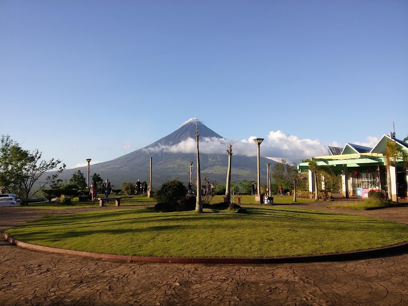 Ligñon Hill Nature Park tennis club