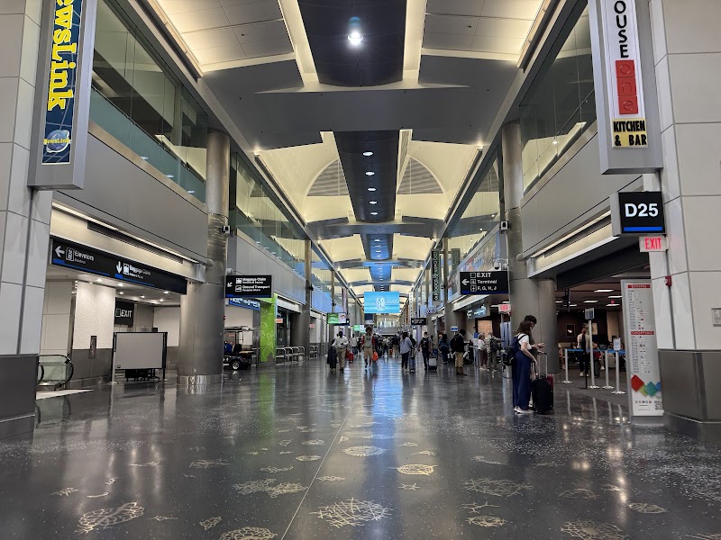 Miami International Airport (MIA) tennis club in FL
