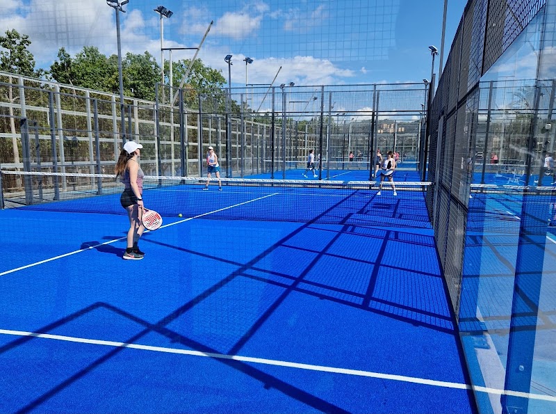 Pistas Municipales de Tenis y Pádel la Llosa de Bon Pastor tennis club in Barcelona