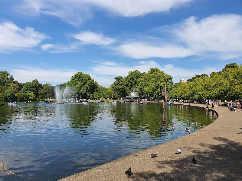 Victoria Park tennis club in London