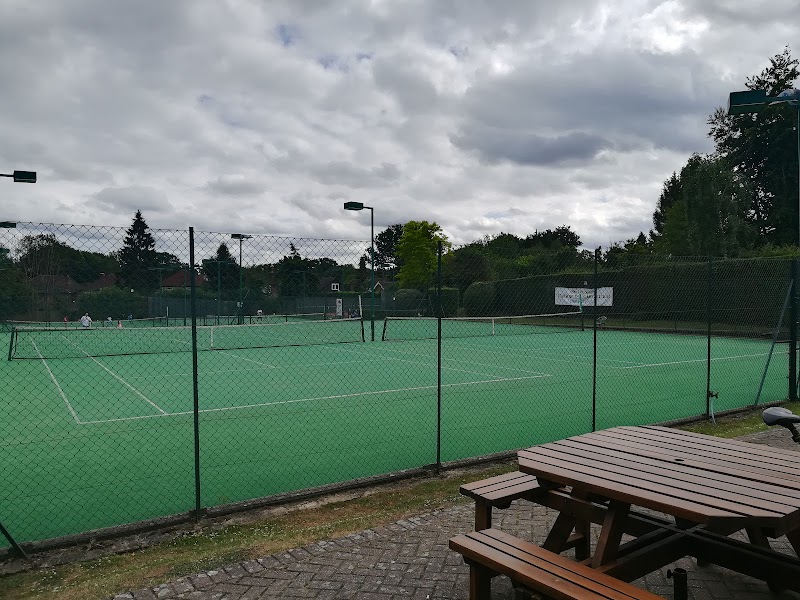 Pinner Lawn Tennis Club tennis club