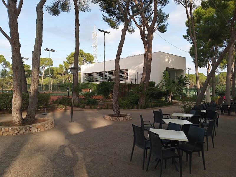Peñacañada Club de Campo tennis club in La Cañada