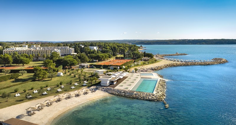Aminess Vival Maestral Hotel tennis club in Novigrad