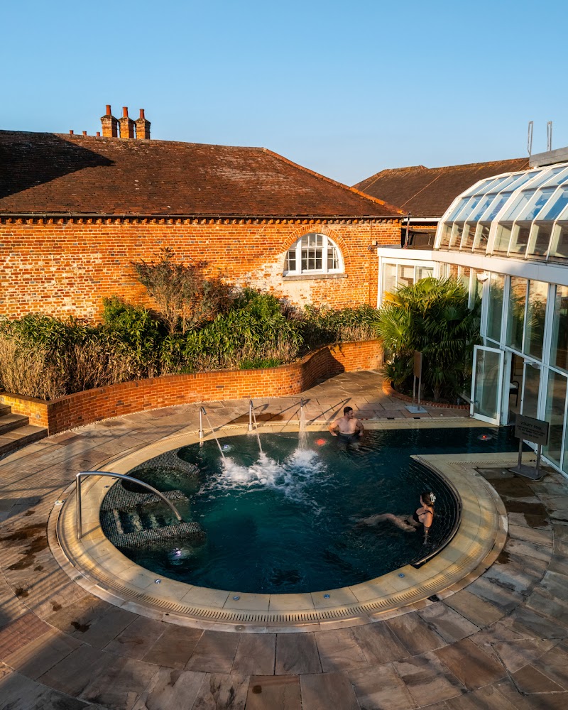 Four Seasons Hotel Hampshire tennis club in Hampshire