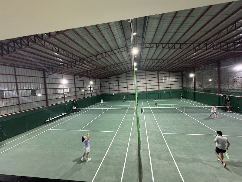 The Baseline Society tennis club