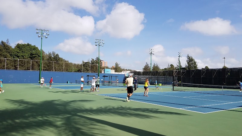 Federación Nacional de Tenis de Guatemala tennis club