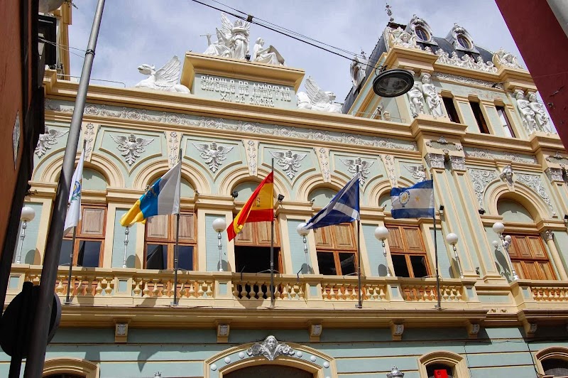 Círculo de Amistad XII de Enero