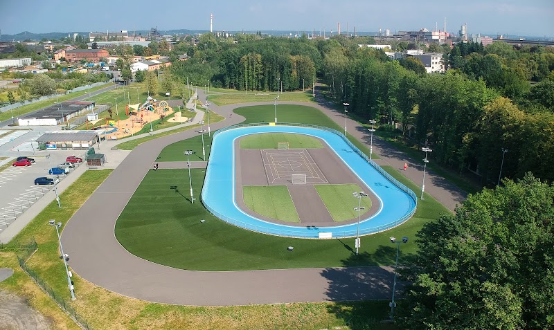 Sportovní areál U Cementárny | SAREZA
