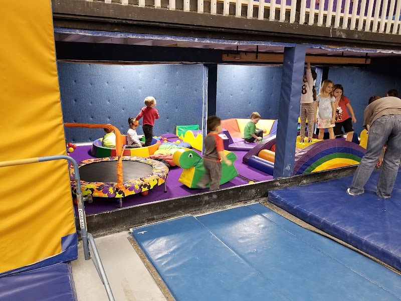 Oak Lawn Park District Racquet, Fitness & Gymnastics Center tennis club in IL