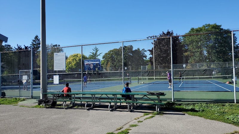 Dentonia Park Tennis Club tennis club in Maryland Boulevard
