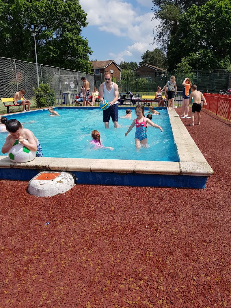 Great Hollands Recreation Ground tennis club