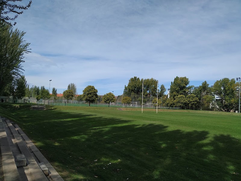 Complejo Deportivo Salas Bajas tennis club in Salamanca