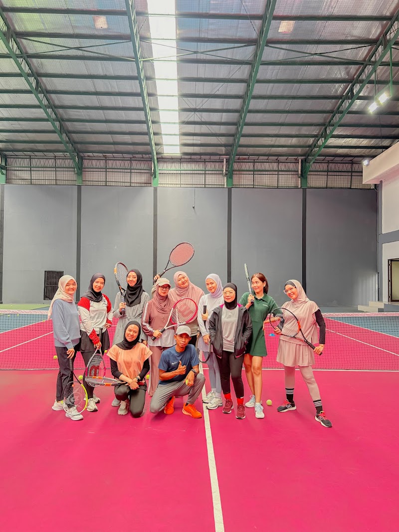 Lapangan Tenis Indoor Sesko TNI tennis club