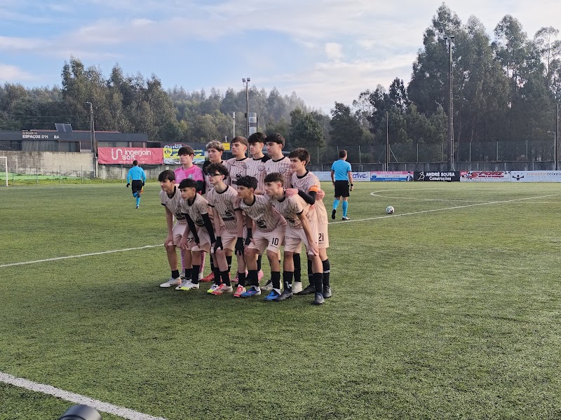 Campo de Futebol do Centro Cultural Recreativo Desportivo de São Vicente de Irivo