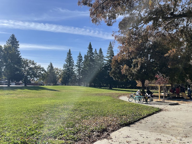 Wallenberg Park tennis club in CA